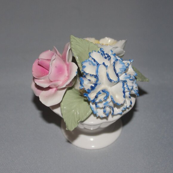 Radnor Floral Bouquet | Staffordshire England | Bone China Potted Floral - Picture 6 of 11